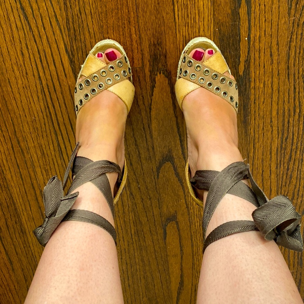 YSL SHOES: Yves Saint Laurent